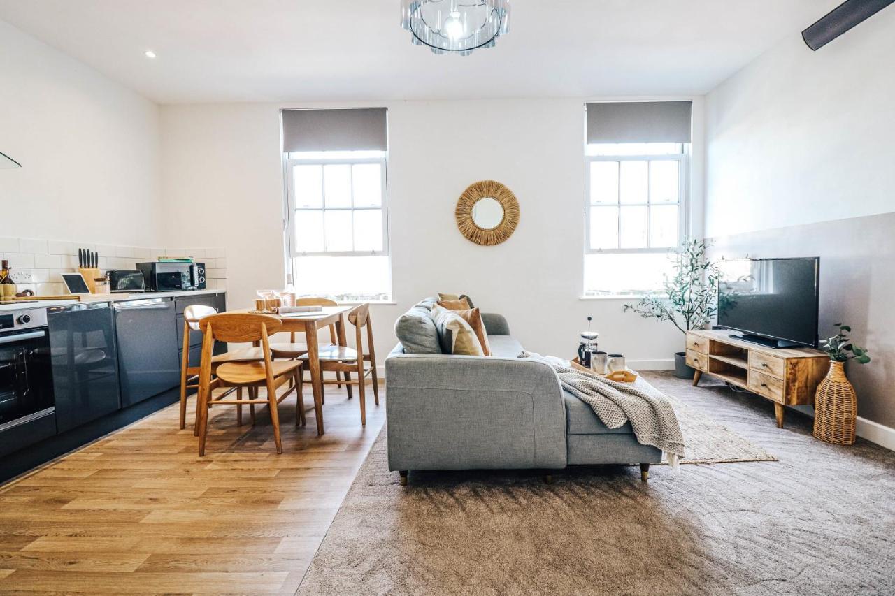 Principality View Apartment Two, By Solace Stays Cardiff Exteriör bild