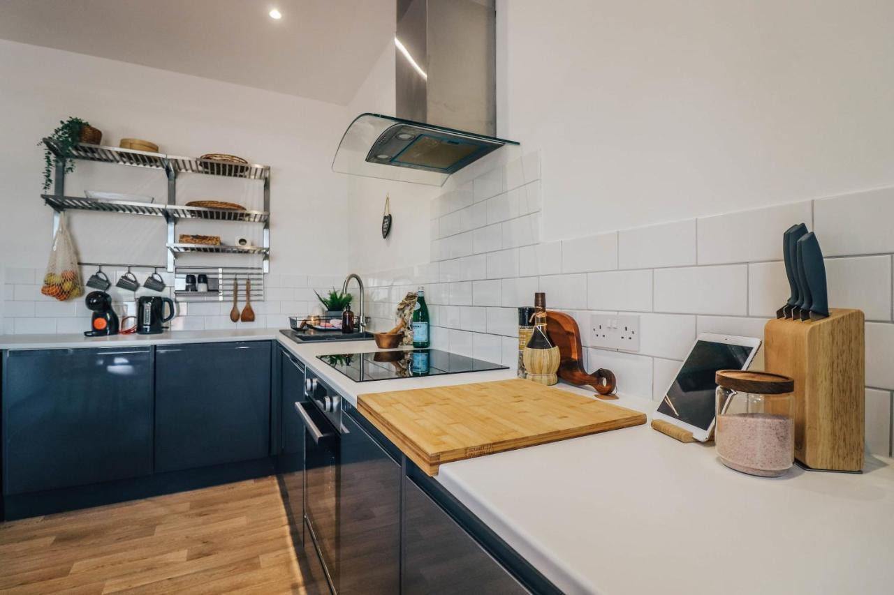 Principality View Apartment Two, By Solace Stays Cardiff Exteriör bild