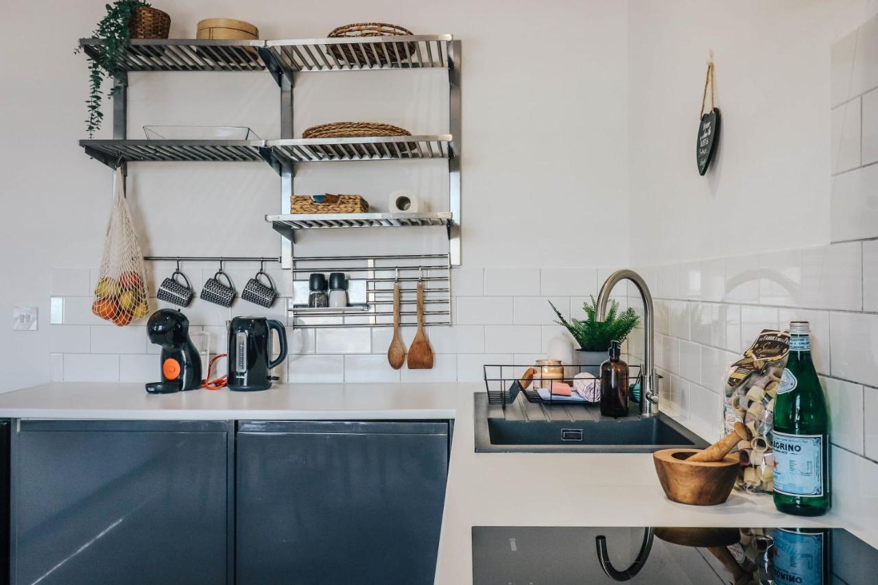 Principality View Apartment Two, By Solace Stays Cardiff Exteriör bild